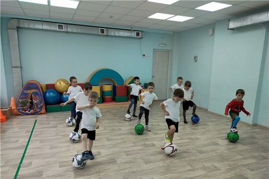 "Развитие навыков игры в футбол"