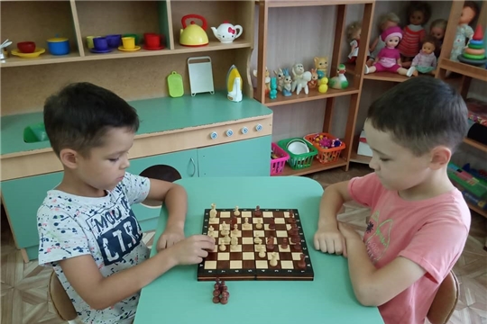 Учимся играть в шахматы