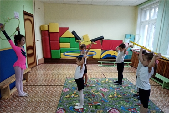 Знакомство с художественной гимнастикой