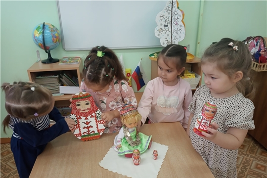 Матрешка в гостях у ребят