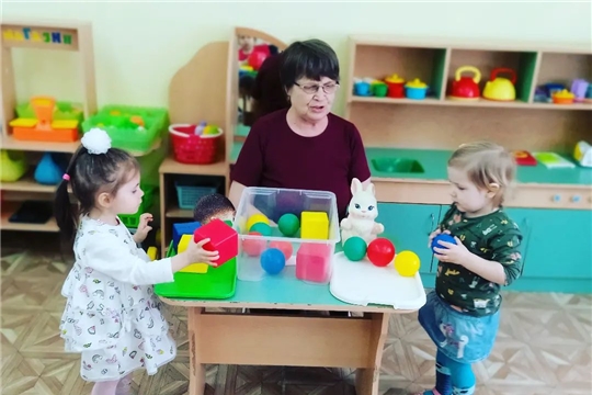 Малыши учатся играя