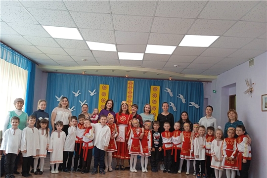 В краю ста тысяч песен