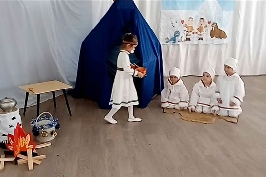 Театральная весна