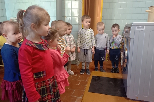 Знакомство дошкольников с профессией - машинист по стирке белья