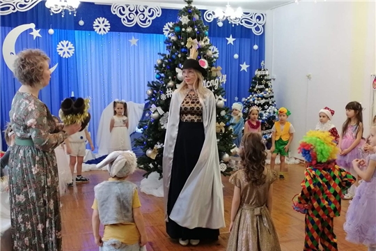 Новогодний утренник в старшей группе