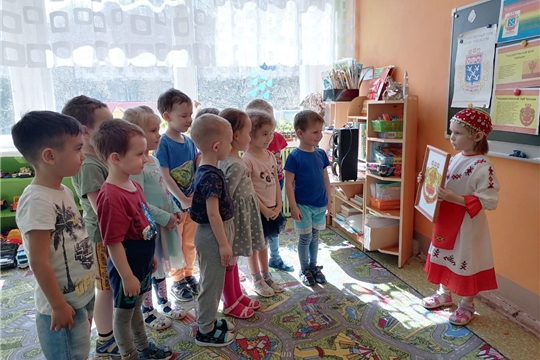 Познавательный час "Мой герб, мой флаг, моя республика!" в группе "Крепыши"
