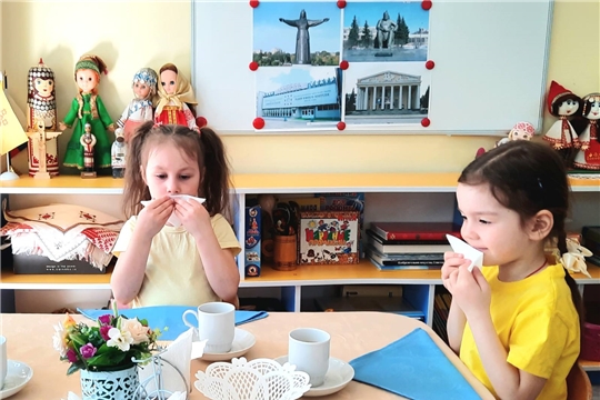 Столовый этикет и дежурство