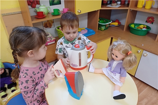 Правила безопасности дома и на улице