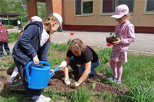 "Труд на огороде"