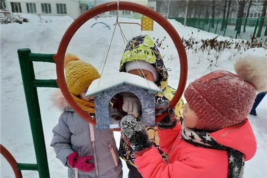 "Труд зимой на прогулке"