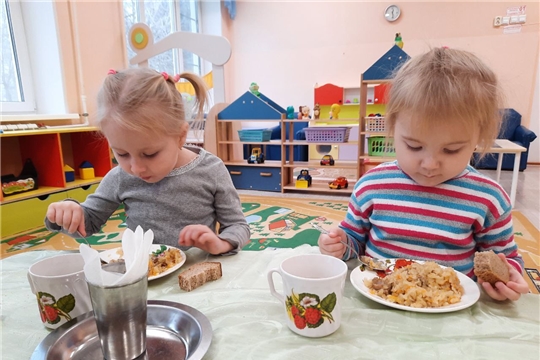 "Капуста тушёная с мясом".