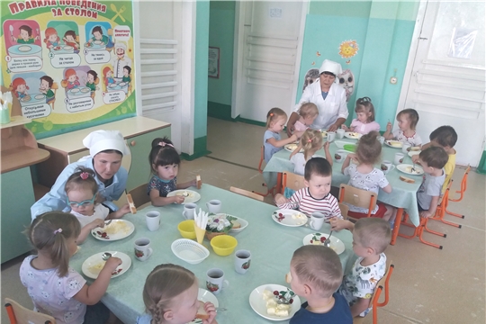 Любят дети все омлет!