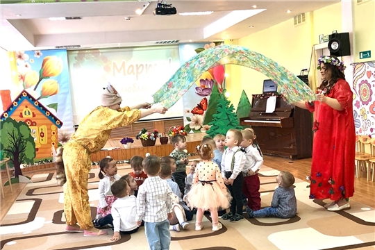 Весенний утренник с Бабочкой и котом Мурзиком