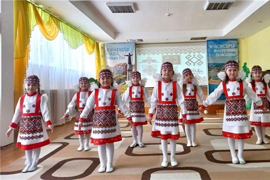 Фестиваль родной культуры: "В краю ста тысяч песен"