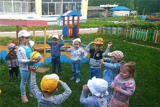День веселых игр и забав
