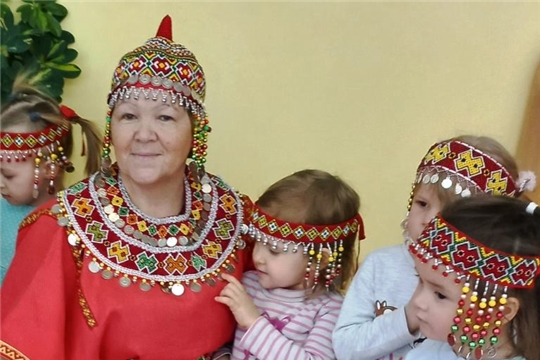 26 ноября - День чувашской вышивки.