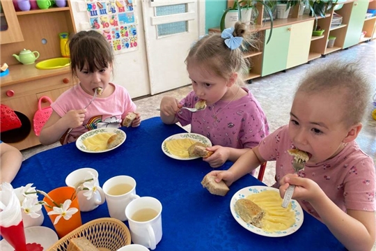 «Ешьте рыбные продукты — здоровье будет, ух — ты!»
