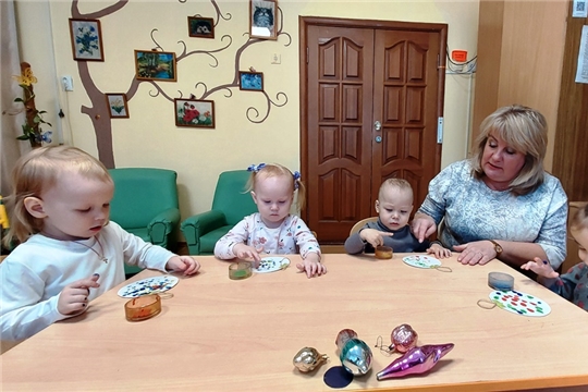 Творчество маленьких художников.