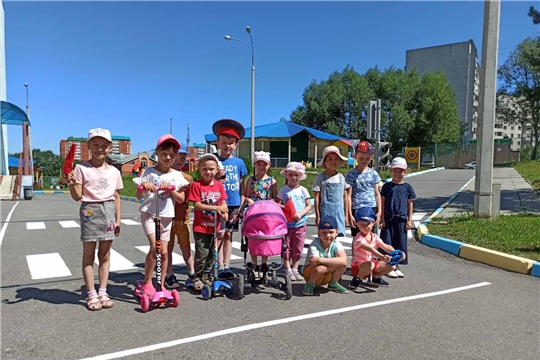 Юные знатоки ПДД