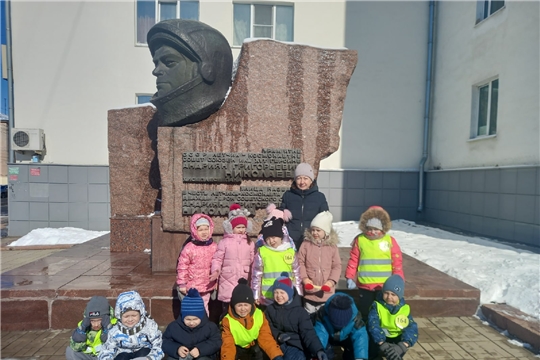 Экскурсия к памятнику космонавта А.Г. Николаева