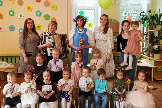 Весна у малышей.