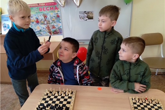 Увлекательный  вид спорта - шахматы. 