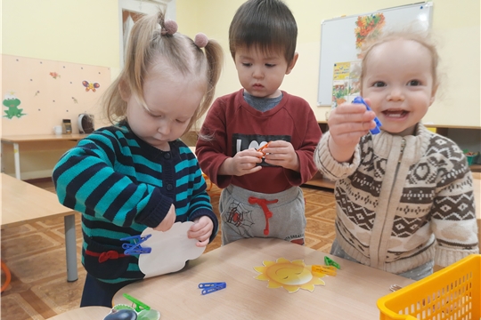 Весёлые игры с прищепками.