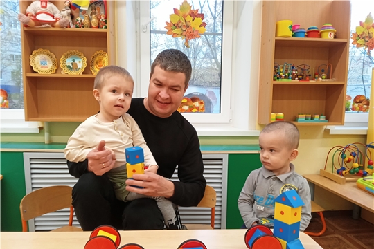 Хорошо играть с папой