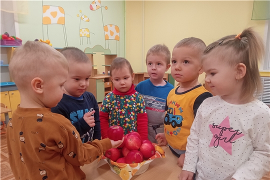 Вкусные яблоки
