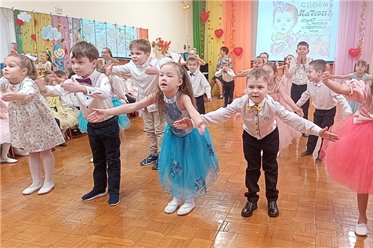 Праздничный концерт ко Дню матери