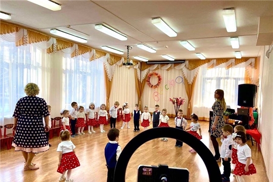 Утренник, посвященный 8 марта!