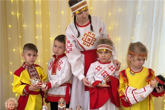 Краеведческий час "Волшебство чувашской вышивки".