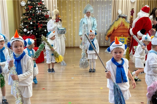 Новогодние утренники в детском саду