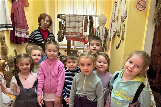 Экскурсия в мини-музей народного быта в ДОУ №169