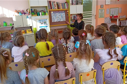 Познавательный час на тему "Игры на тонком льду"