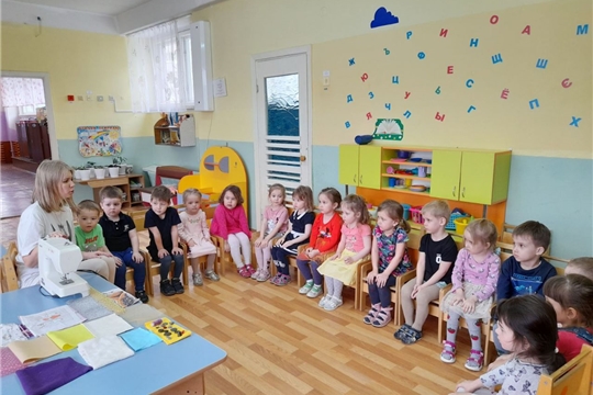 Реализуем муниципальный проект "Энциклопедия профессий: от А до Я": знакомство с профессией швеи