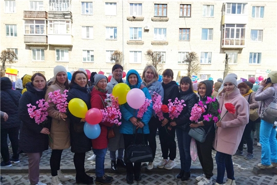 Сотрудники МБДОУ "Детский сад №169" г. Чебоксары стали активными участниками первомайского шествия в столице Чувашии.