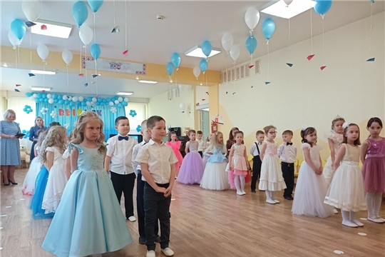 Выпускной группы "Перепелочка" в детском саду "Светлячок"