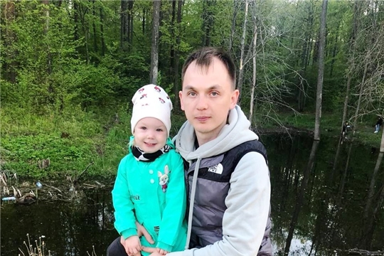 Малыши групп "Дружные ребята" и "Перепелочка" принимают участие в онлайн-фотовыставке "Папа в кадре"