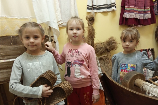 Международный деньродного языка