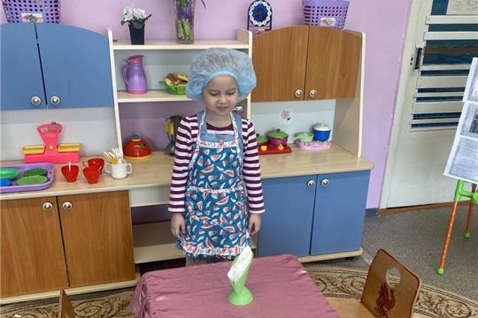 Сюжетно-ролевая игра «Сервируем стол к обеду»