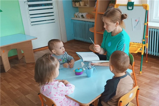 Правила поведения за столом для малышей