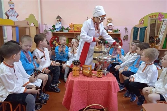 Ребята окунулись в мир чувашской вышивки и национальной одежды
