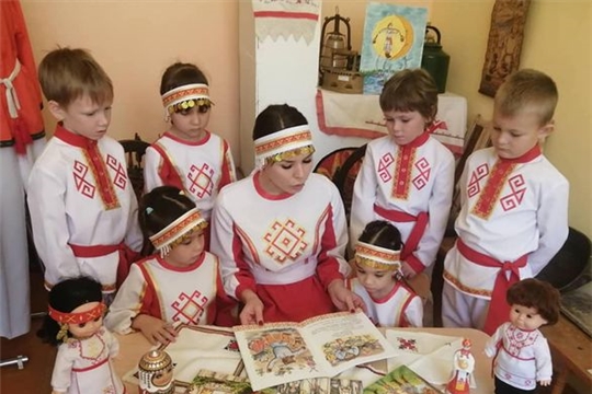 Ознакомление с красотой чувашской вышивки и с культурой родного края