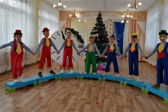 Поздравление с наступающим Новым Годом!