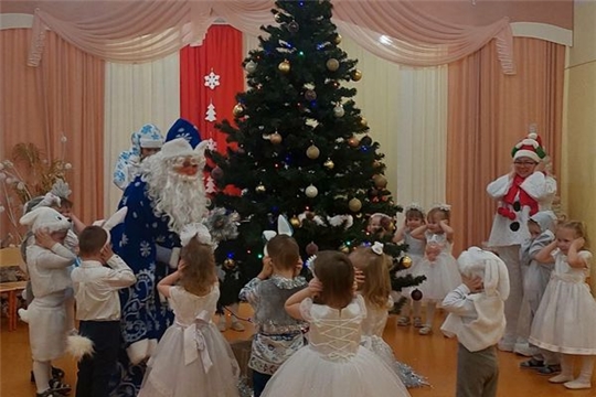 В младшей группе «Звездочки» прошел Новогодний утренник