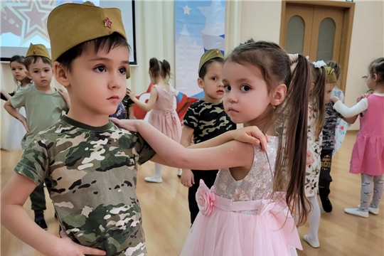 Мы солдаты - бравые ребята!