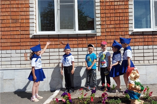 Тимуровцы учат безопасности!