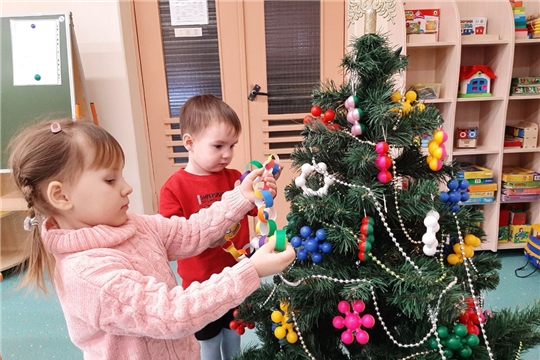 Мы с другом зажигали елку!