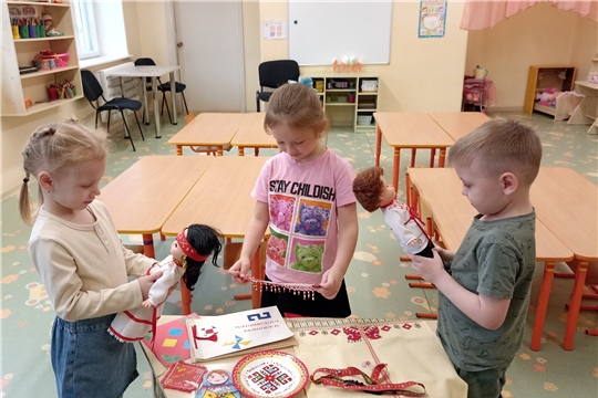 День чувашской вышивки